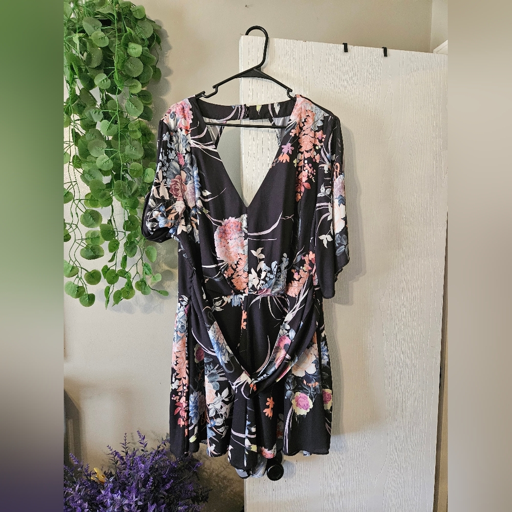 Floral V-Neck Play Suit